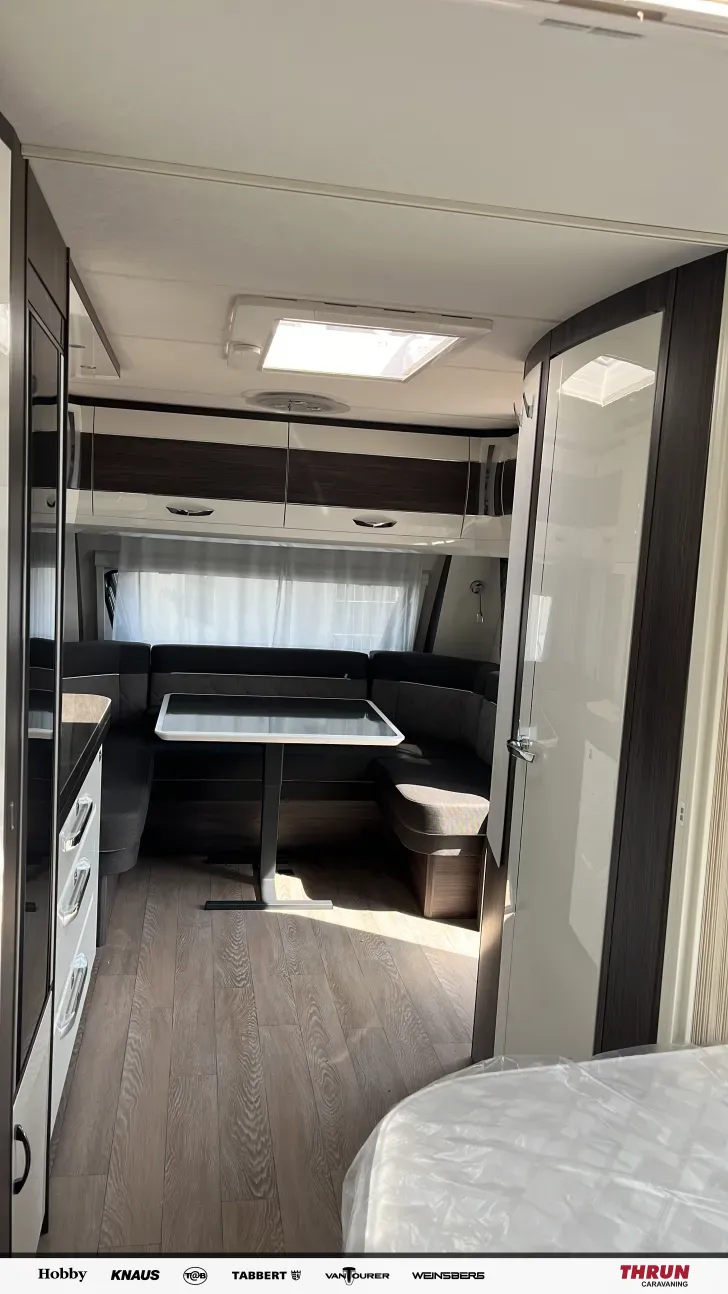 Sicht vorne-hinten Hobby Prestige 650 KFU gebraucht sehr gut