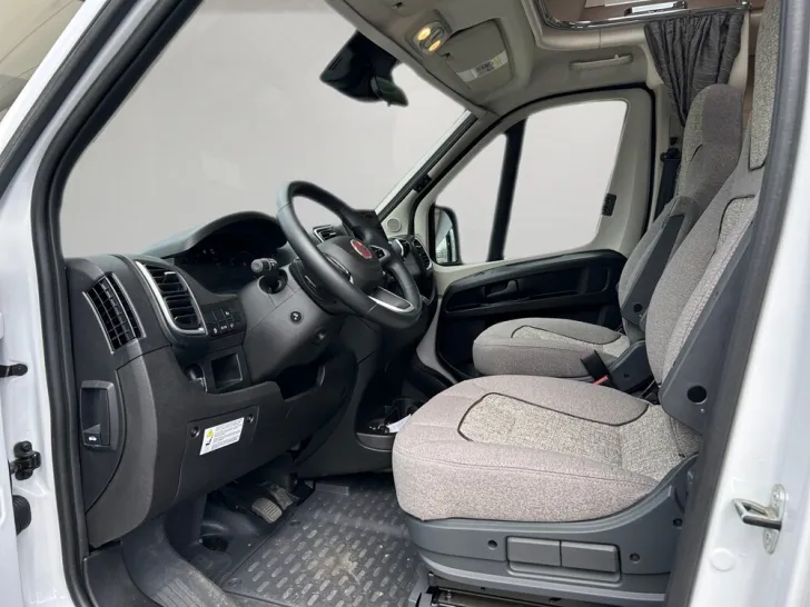 Fahrzeugbild Malibu T 460 LE #7