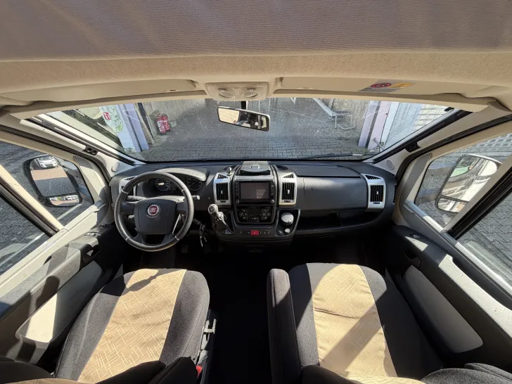 Fahrzeugbild LMC Breezer V 643 G #6