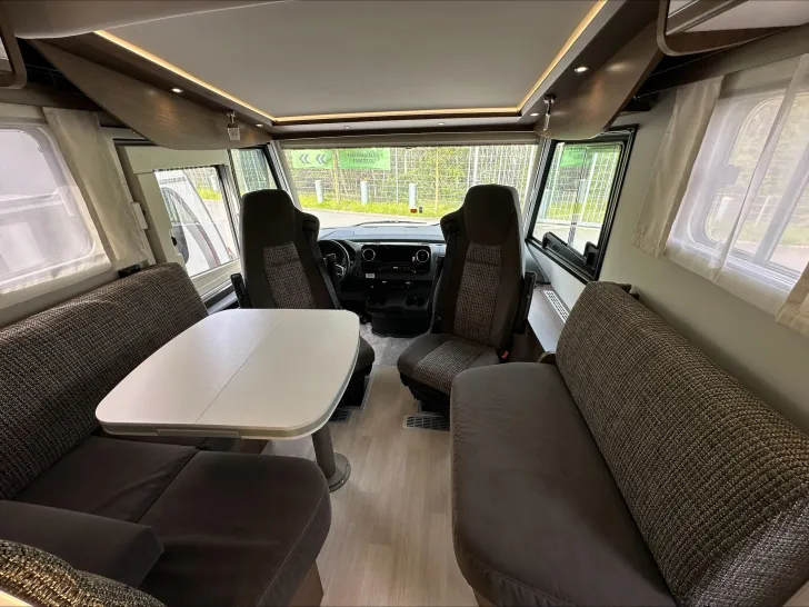 Fahrzeugbild Frankia I 7900 GD Platin Hubstützenanlage / Heckantrieb #9