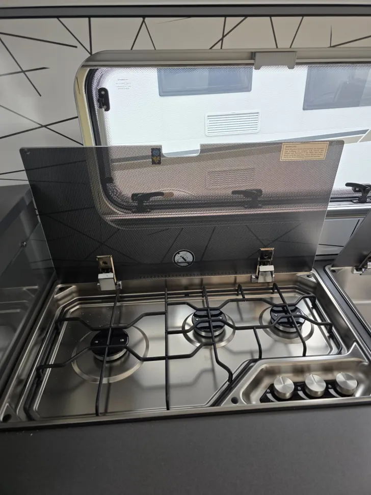 Fahrzeugbild Fendt Apero 465 TG GFK, Dusche, 1.800, Klima #10