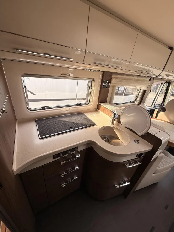 Fahrzeugbild Hymer B-Klasse SL 704 Luftfeder,4,8to!,Bugschränke #11