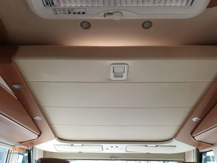 Fahrzeugbild Carthago chic c-line I 4.9 LE Mercedes - nur 5200 KM ! #11