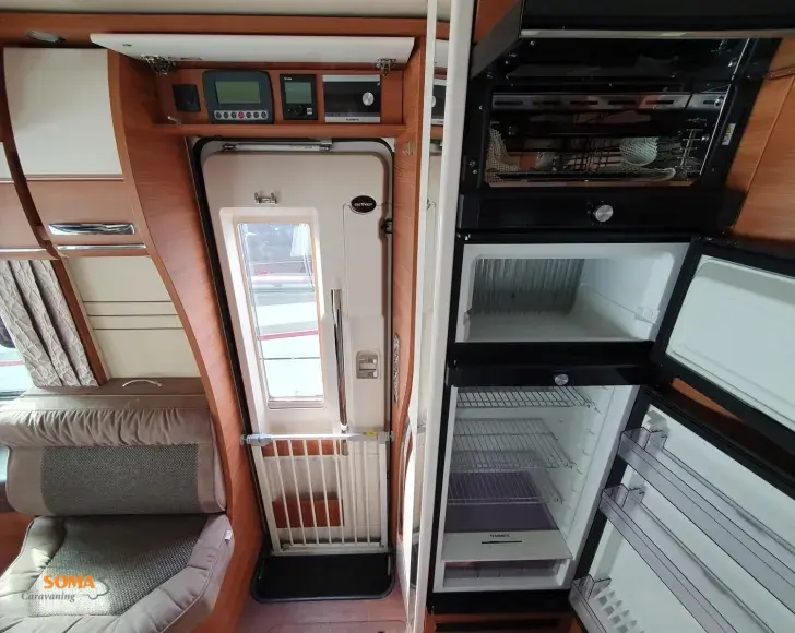 Fahrzeugbild Carthago chic c-line I 4.9 LE Mercedes - nur 5200 KM ! #19