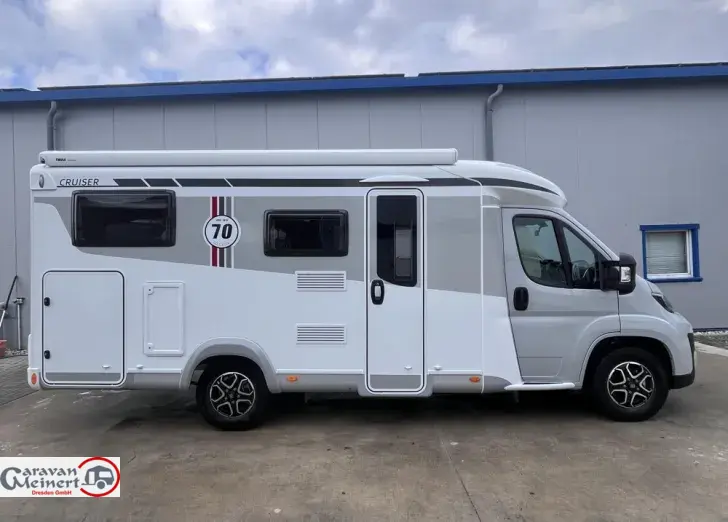 Fahrzeugbild LMC Cruiser 70 V 643 G #2