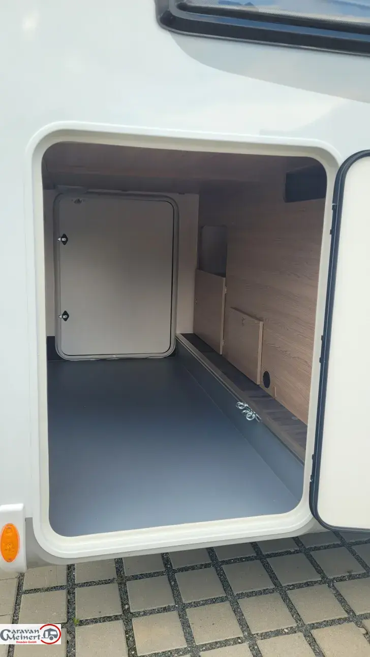 Fahrzeugbild LMC Cruiser 70 V 643 G #10