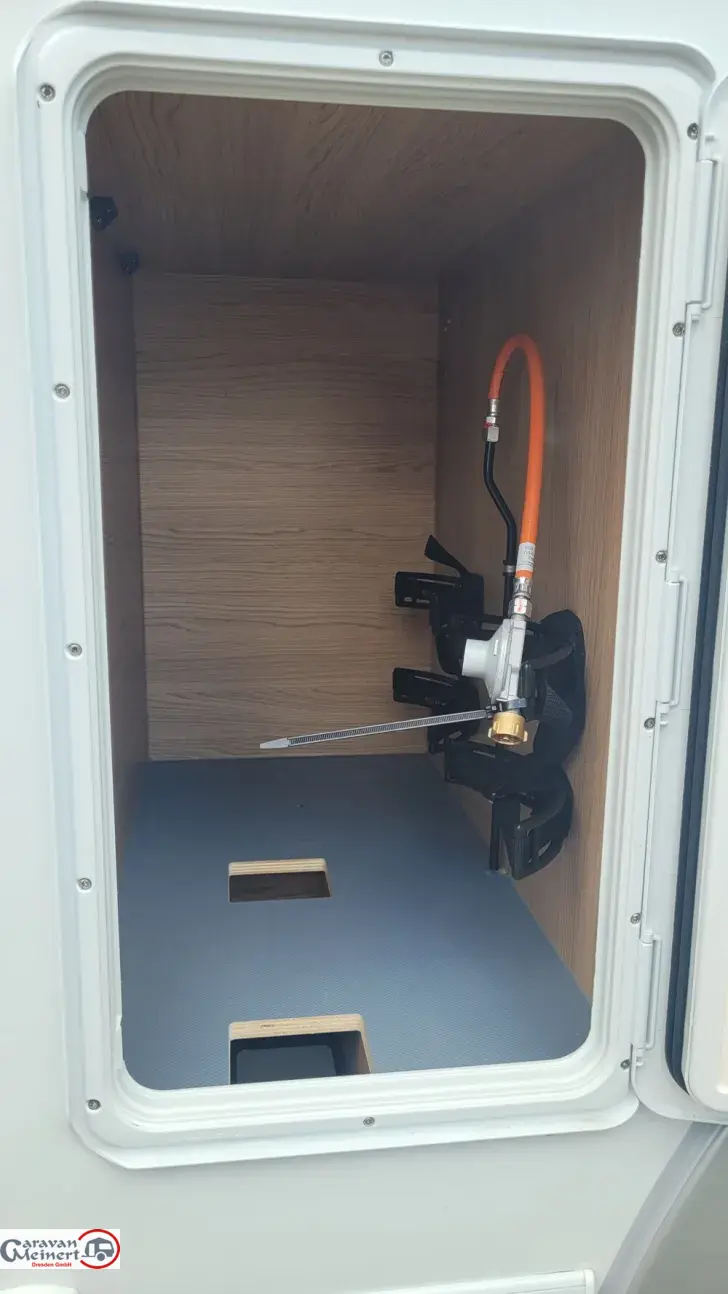 Fahrzeugbild LMC Cruiser 70 V 643 G #11