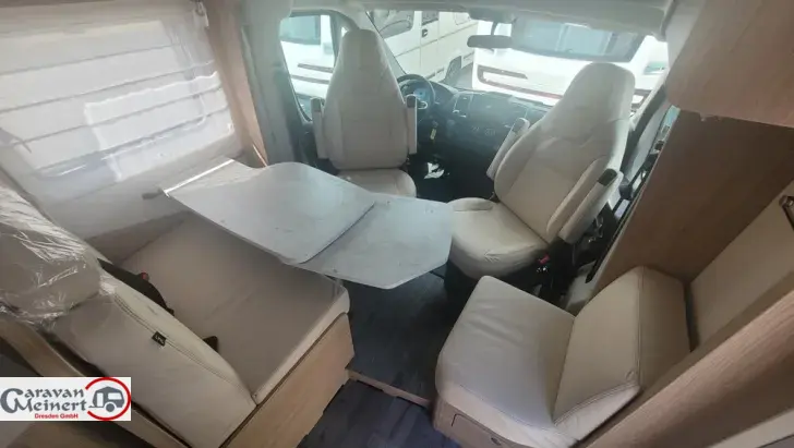 Fahrzeugbild LMC Cruiser 70 V 643 G #14