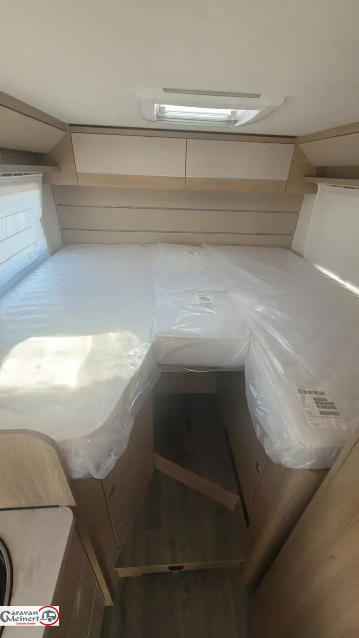 Fahrzeugbild LMC Cruiser 70 V 643 G #19