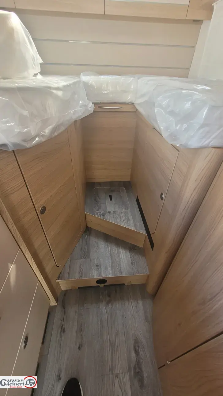 Fahrzeugbild LMC Cruiser 70 V 643 G #20