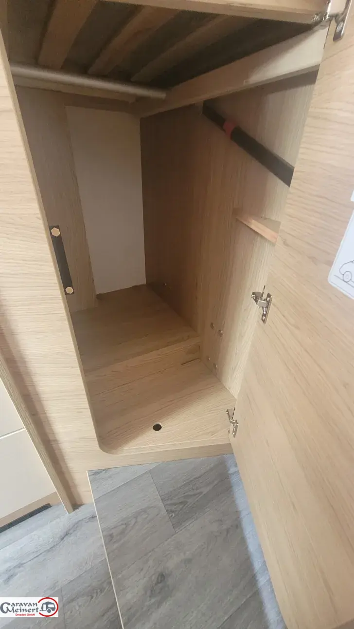 Fahrzeugbild LMC Cruiser 70 V 643 G #21