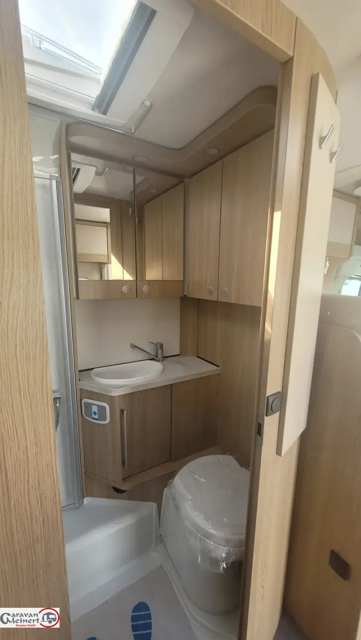 Fahrzeugbild LMC Cruiser 70 V 643 G #23