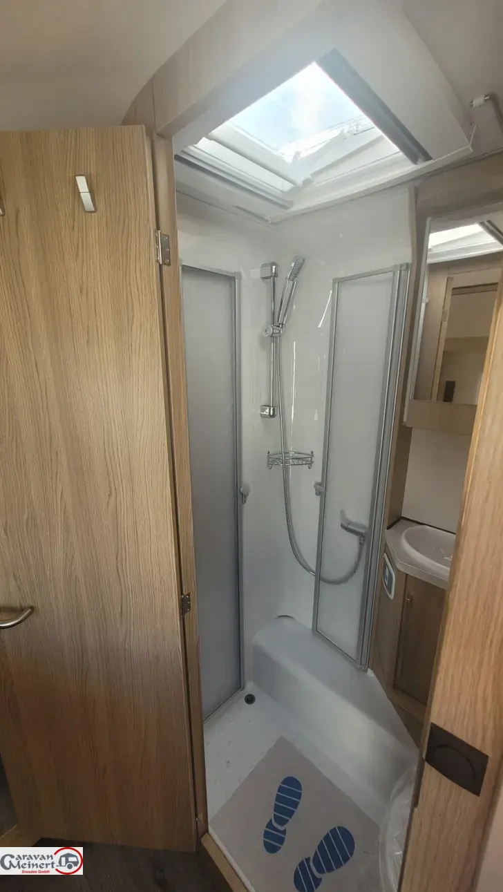 Fahrzeugbild LMC Cruiser 70 V 643 G #24