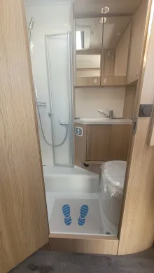 Fahrzeugbild LMC Cruiser 70 V 643 G #25