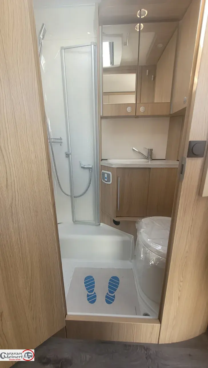 Fahrzeugbild LMC Cruiser 70 V 643 G #25