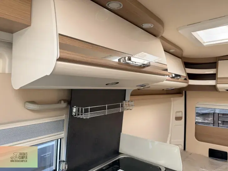 Fahrzeugbild Malibu Van compact 540 DB #11