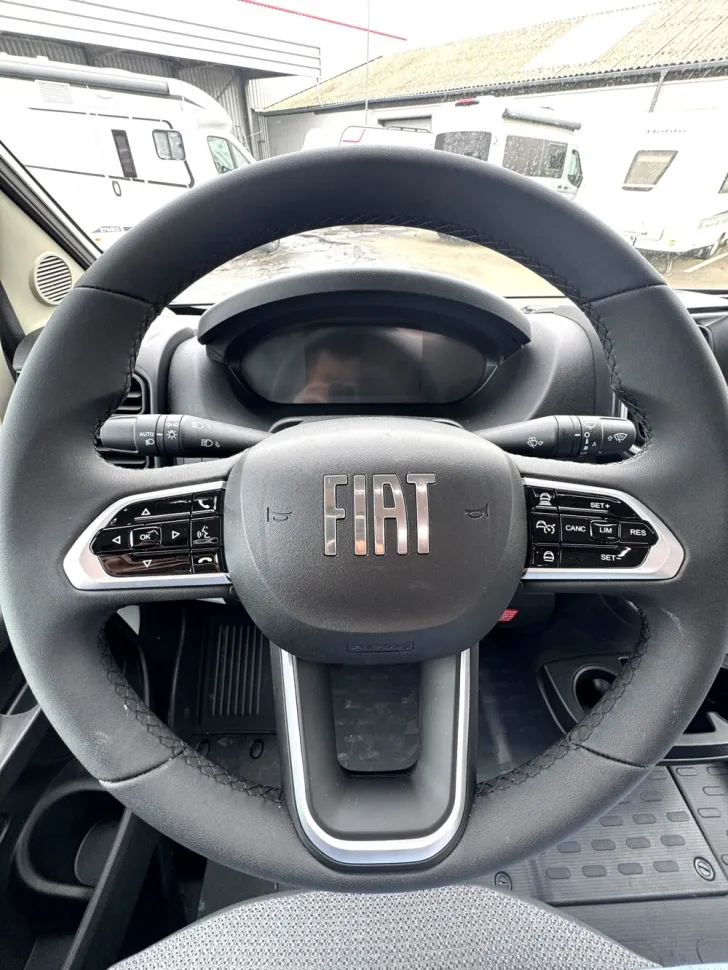 Fahrzeugbild Etrusco T-Modell Base 6.9 SBC #20