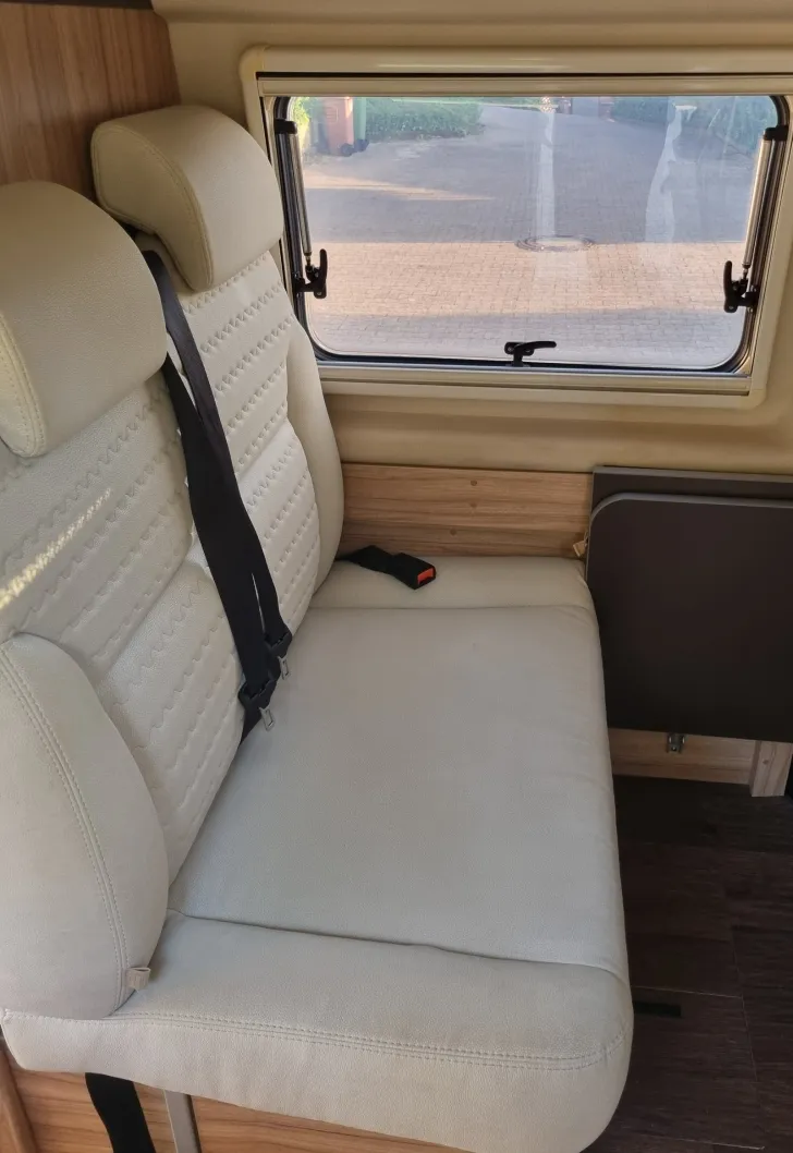 Fahrzeugbild Hymer Camper Van Ayers Rock AHK, Aufstelldach, L #5