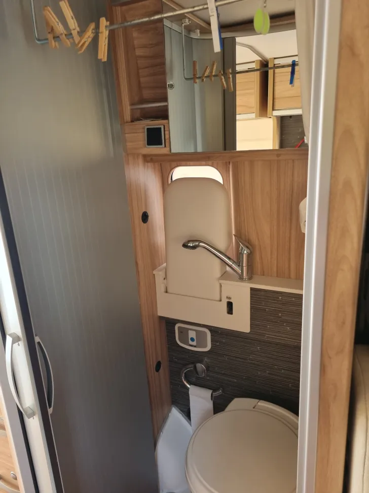 Fahrzeugbild Hymer Camper Van Ayers Rock AHK, Aufstelldach, L #6