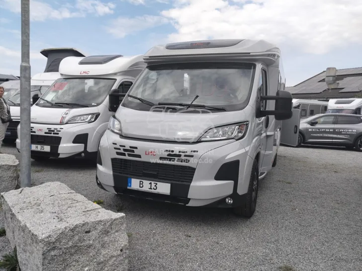 Fahrzeugbild LMC Cruiser 750 EF #1