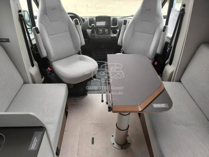 Fahrzeugbild LMC Cruiser 750 EF #3