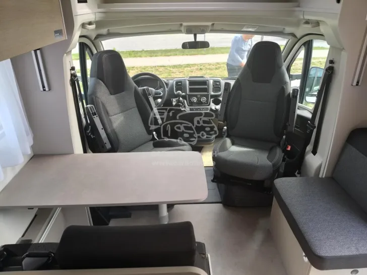 Fahrzeugbild LMC Tracer 730 EL #3