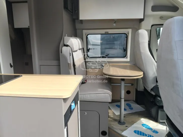 Fahrzeugbild LMC Innovan 640 #3