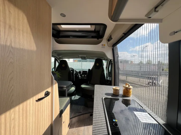 Fahrzeugbild Sunlight Camper Van Cliff 540 Schlafdach #13