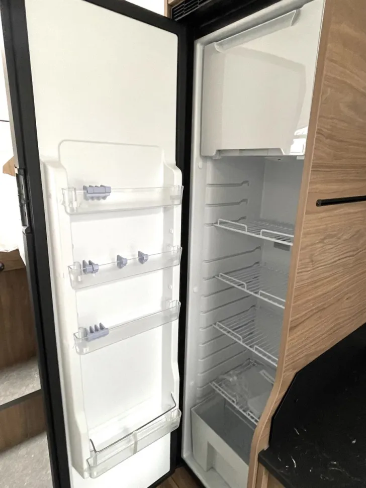 Fahrzeugbild Corigon Pure T 70 LS Automatik Solar Lithium Markise RFK #12