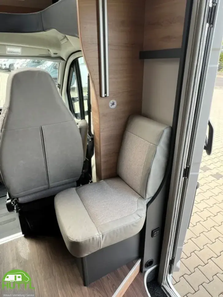 Fahrzeugbild Knaus L!VE WAVE 650 MEG Black Selection Live Wave 650 MEG Black Select #8