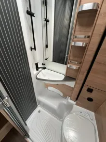 Fahrzeugbild Knaus L!VE WAVE 650 MEG Black Selection Live Wave 650 MEG Black Select #15