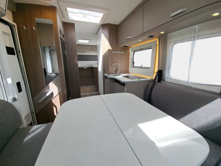 Fahrzeugbild Carado T 457 Pro+ LTE, TV, Solar, 3. Bett #9
