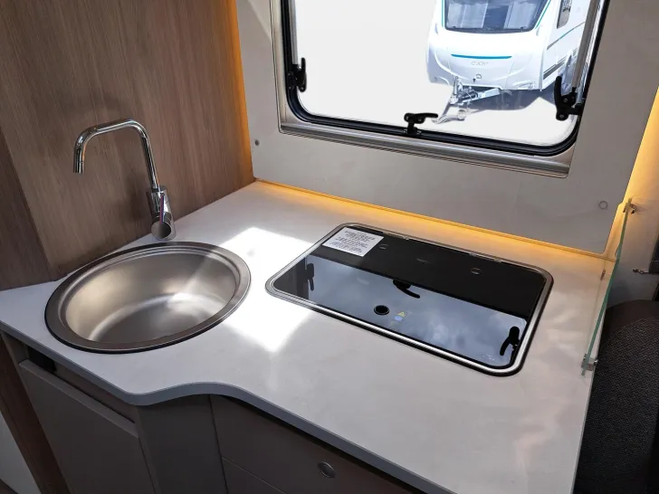 Fahrzeugbild Carado T 457 Pro+ LTE, TV, Solar, 3. Bett #11