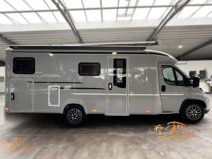 Fahrzeugbild LMC Cruiser 740 EL Auto #4