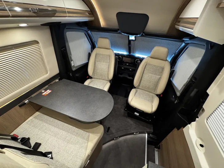 Fahrzeugbild Malibu Genius 641 LE 4x4 Black Edition Mercedes (625) #16