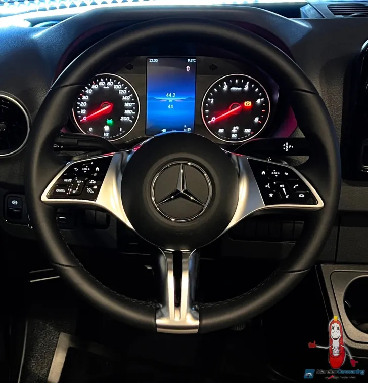 Fahrzeugbild Malibu Genius 641 LE 4x4 Black Edition Mercedes (624) #11