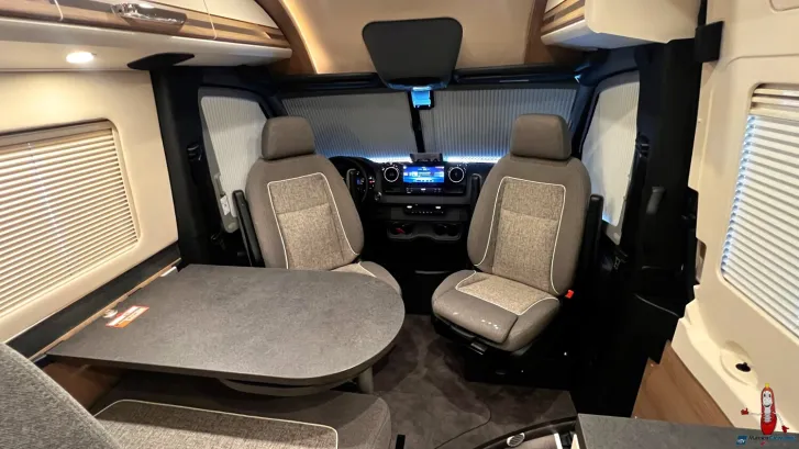 Fahrzeugbild Malibu Genius 641 LE 4x4 Black Edition Mercedes (624) #28