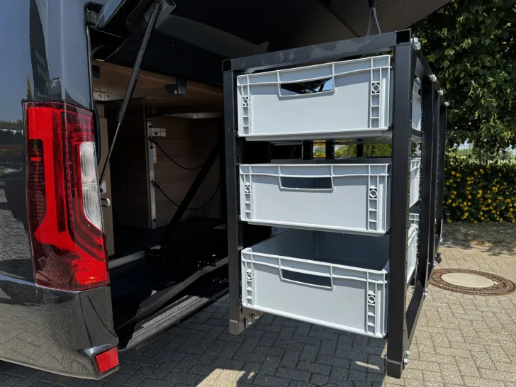 Fahrzeugbild Malibu Genius 641 LE 4x4 Black Edition Mercedes (659) #10