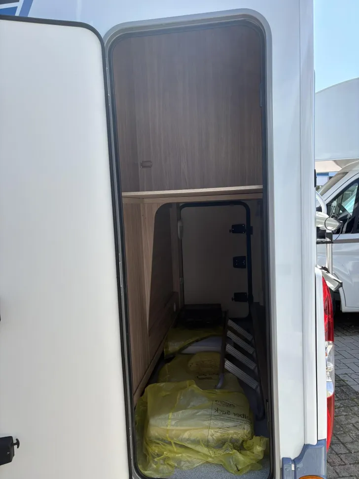 Fahrzeugbild Bürstner Delfin T 680 G #6