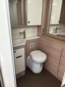 Fahrzeugbild Bürstner Delfin T 680 G #27