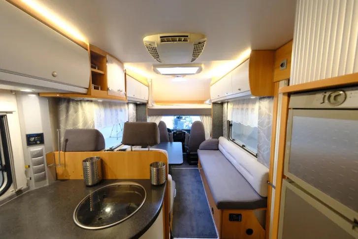Fahrzeugbild Weinsberg Orbiter 790MQ/Festbett/Garage/2xKlima/Hubstützen #11