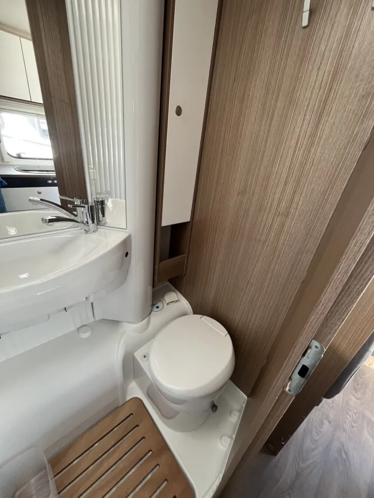 Fahrzeugbild Carado V 339 -Edition15- #10