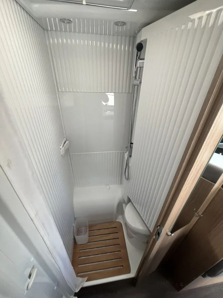 Fahrzeugbild Carado V 339 -Edition15- #11