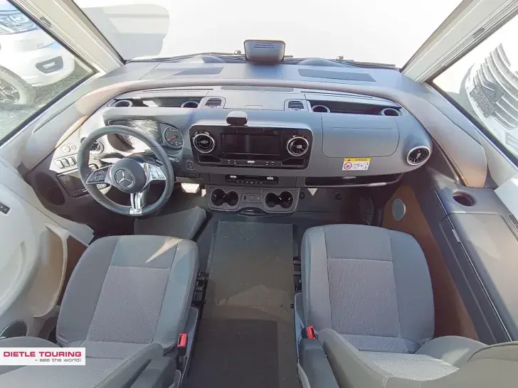 Fahrzeugbild Carthago chic c-line I 4.9 LE L Modell 26, SAT, 2xTV #4