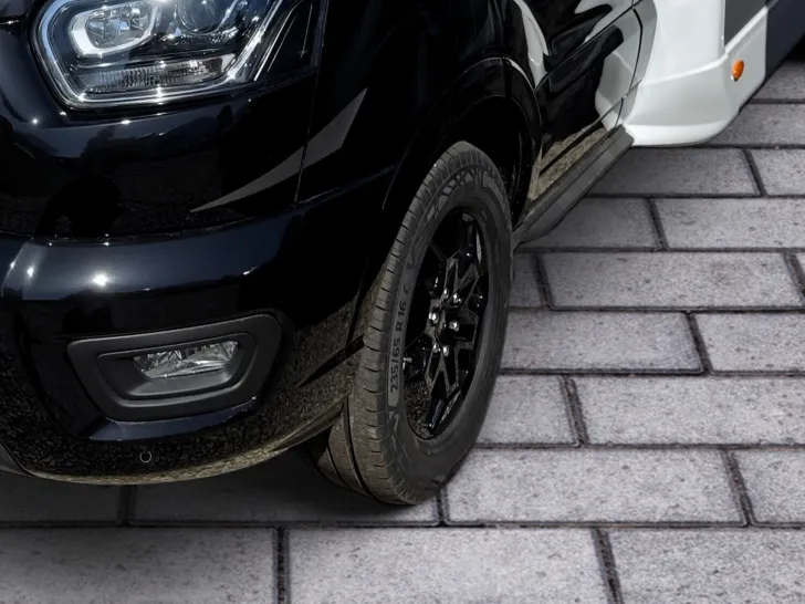 Fahrzeugbild Sunlight Adventure T Ford 680 Keep on Rolling Aktion #6