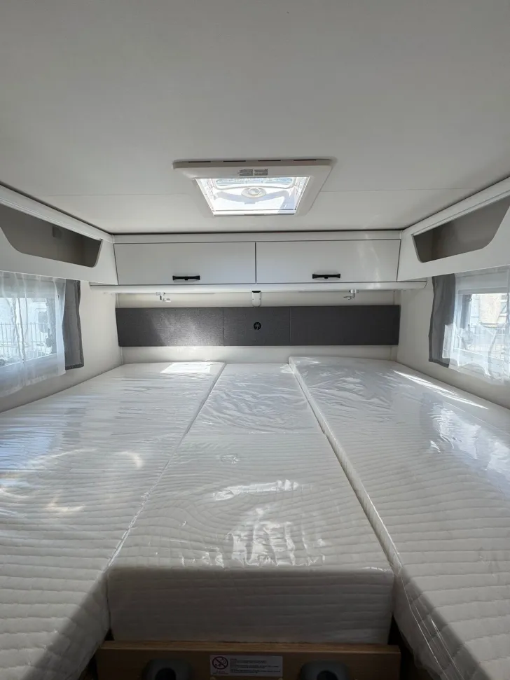 Fahrzeugbild Sunlight Adventure T Ford 680 Keep on Rolling Aktion #17