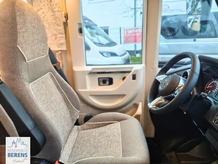 Fahrzeugbild Malibu I 450 RB LE comfort Mercedes #13