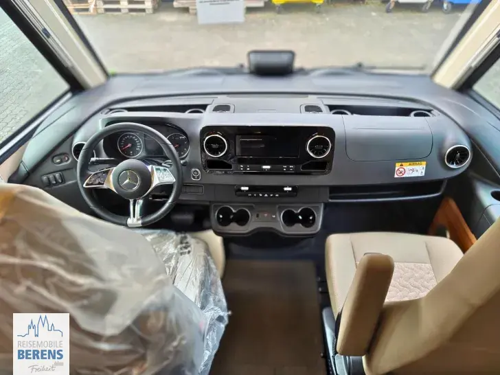 Fahrzeugbild Carthago C2-tourer I 147 RB LE L comfort Mercedes #8