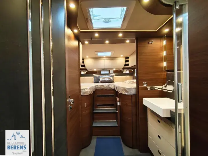 Fahrzeugbild Carthago chic c-line I 5.9 XL LE Mercedes #19
