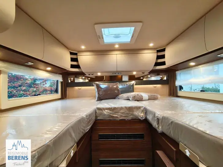 Fahrzeugbild Carthago chic c-line I 5.9 XL LE Mercedes #25